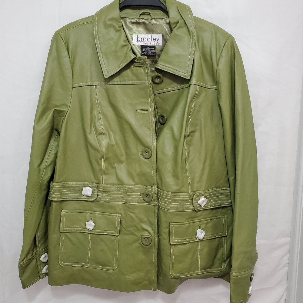 NOT size Medium Bradley Bayou Women Jacket 🧥,100% Genuine leather.